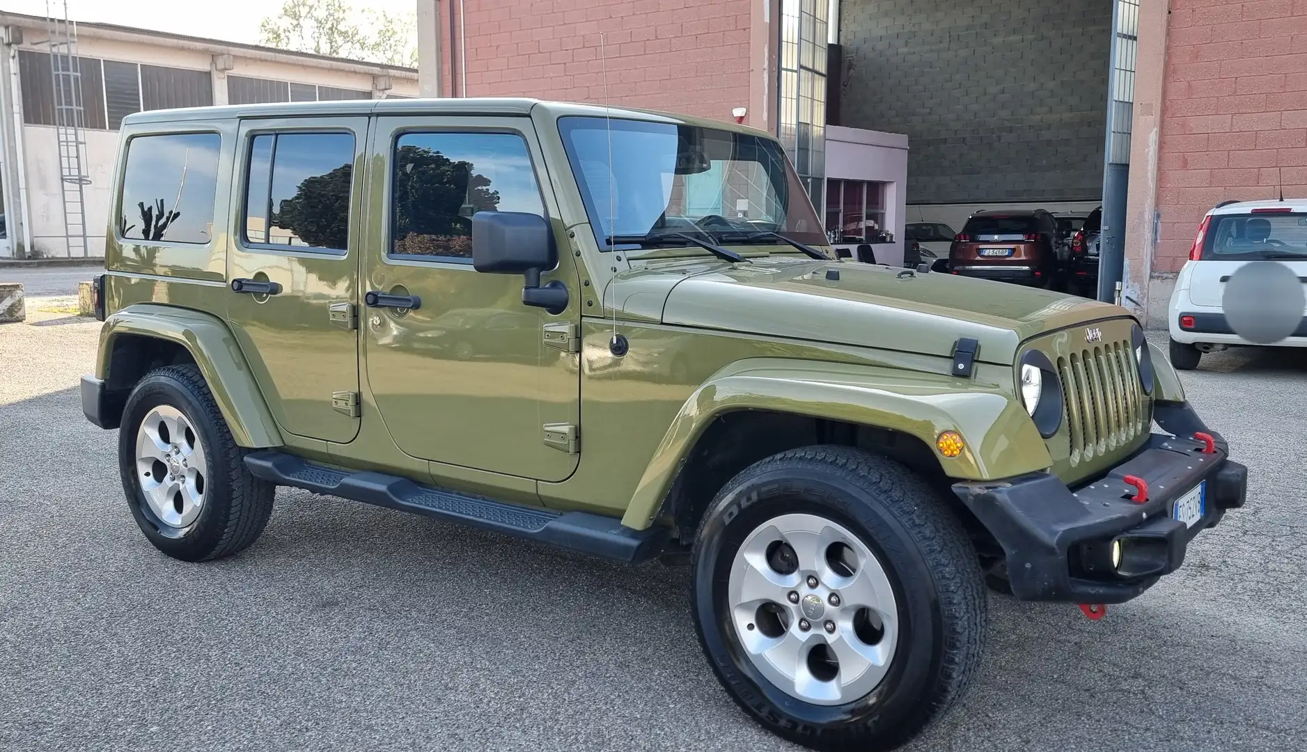 Jeep Wrangler Wrangler III 2011 Unlimited 2.8 crd Sahara auto Verde - 2