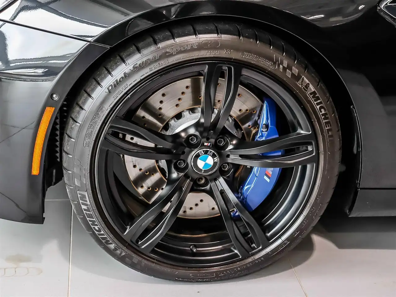 BMW M6 photo BMW M6