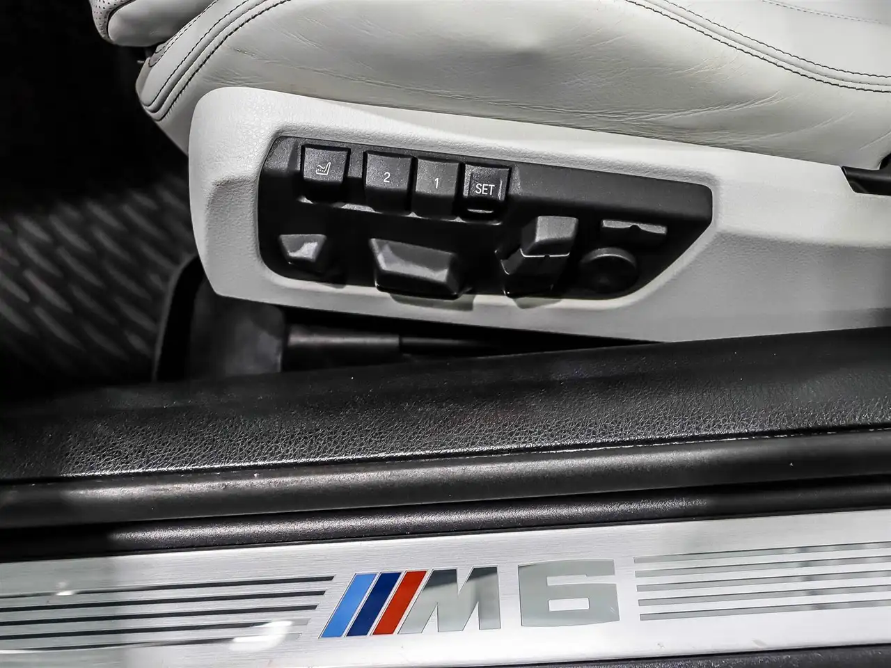 BMW M6 photo BMW M6