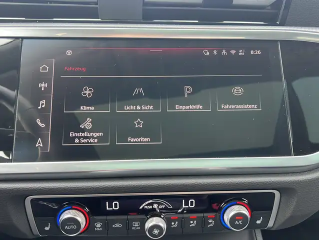 Audi Q3 view 18