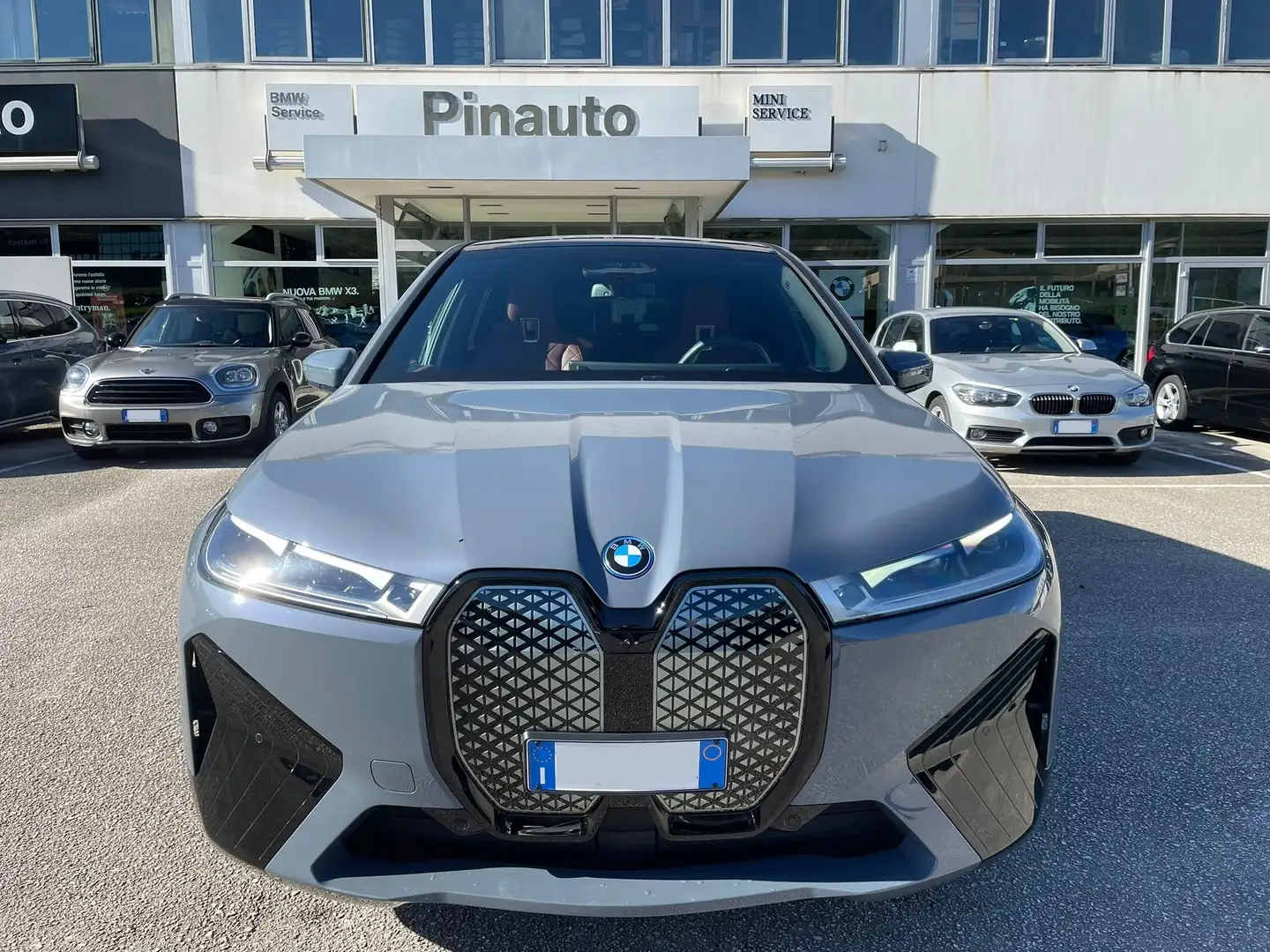 BMW iX xdrive50 pacchetto sportivo Grau - 1