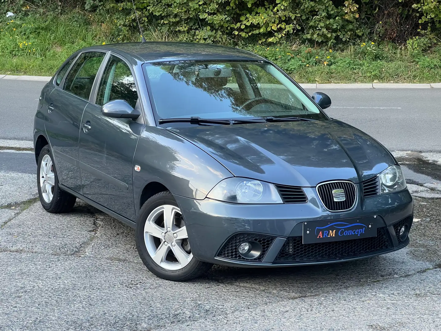 SEAT Ibiza Ibiza 1.2i 12v Sport Edition Zwart - 2