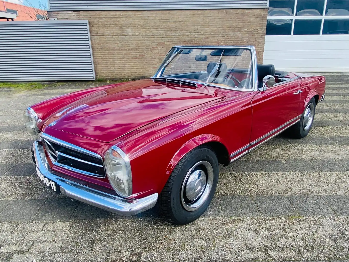 Mercedes-Benz SL 230 1966 Pagode Red - 1