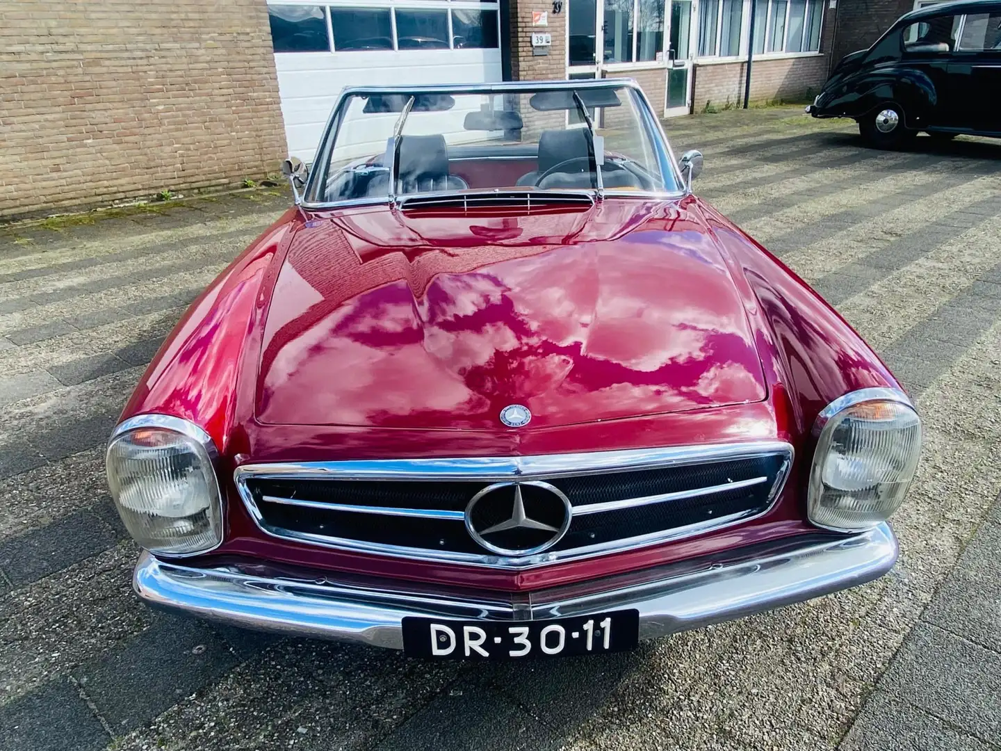 Mercedes-Benz SL 230 1966 Pagode Red - 2