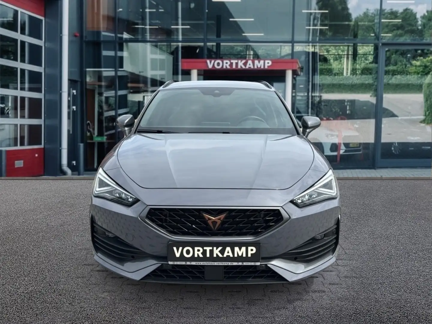CUPRA Leon 1.4 TSI DSG VZ E-HYBRID CAMERA/NAVI/CARPLAY/ACC/E- Grijs - 2