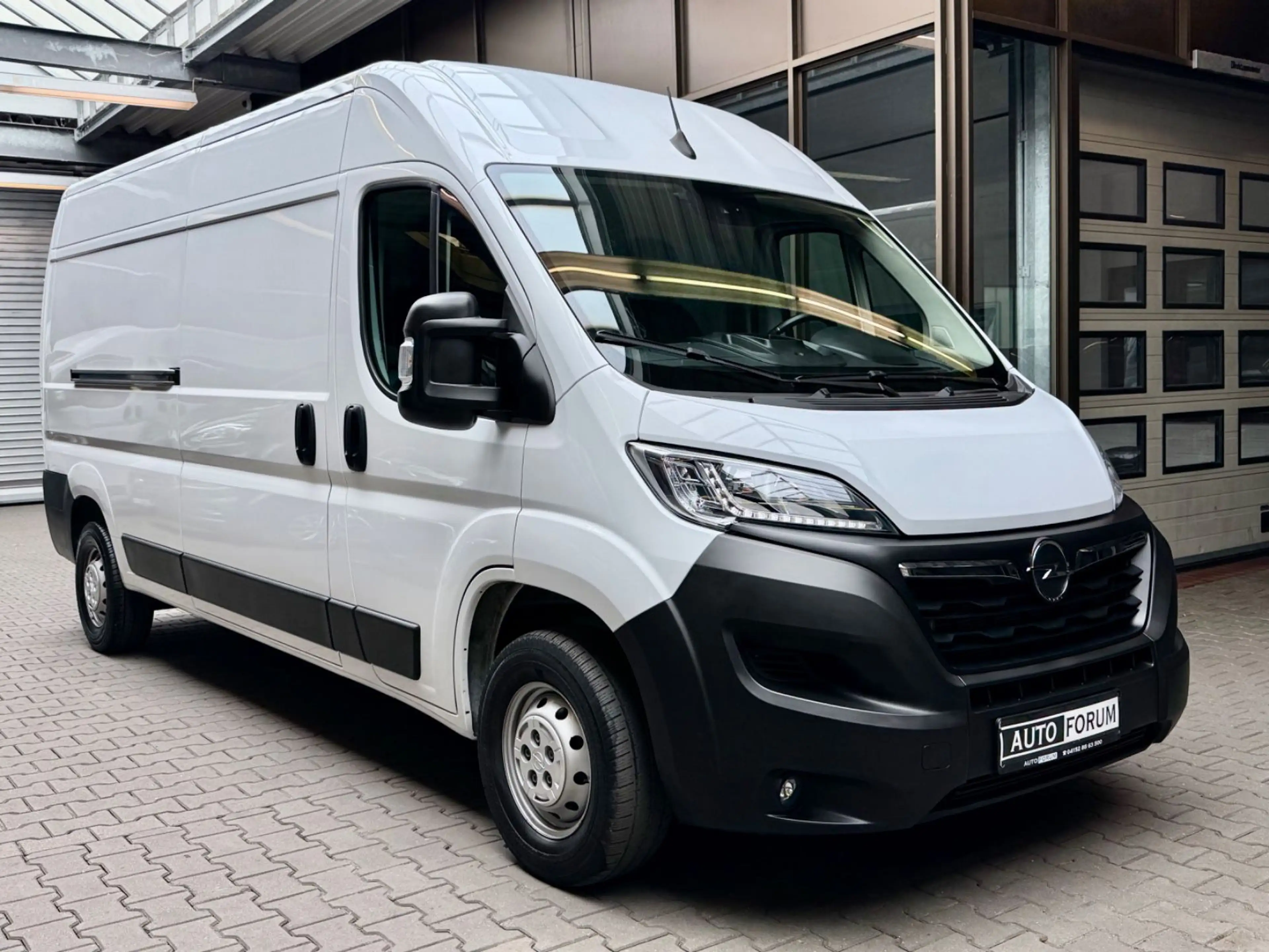 Opel Movano 2.2 D L3H2 3,5t CAM PDC KLIMA NAVI 3-SITZ — photo 2