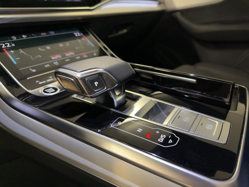 Audi Q7 S line 55 TFSI qu.tiptr. AHK MATRIX RFK PANO — photo 19