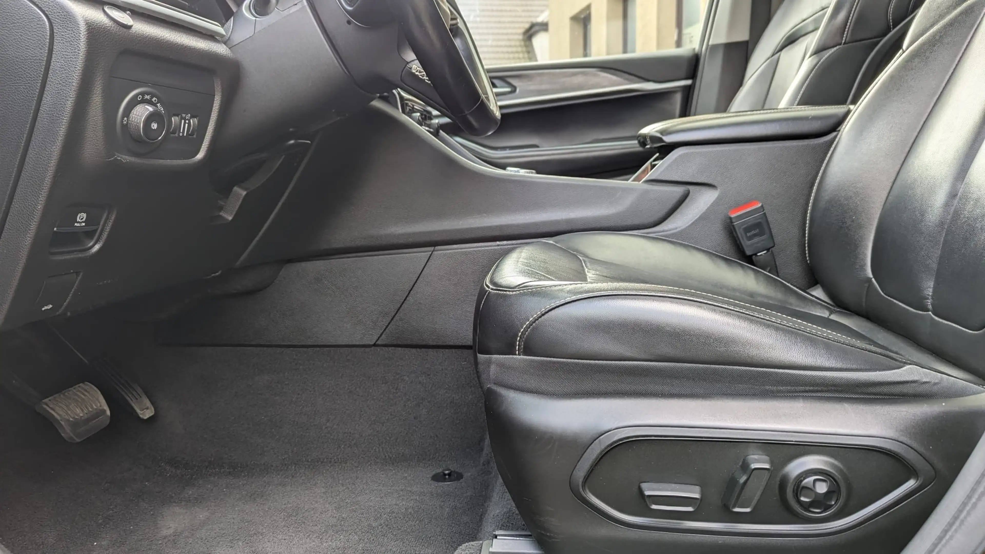 Jeep Grand Cherokee Grand Cherokee L Limited Vollausstattung — photo 4