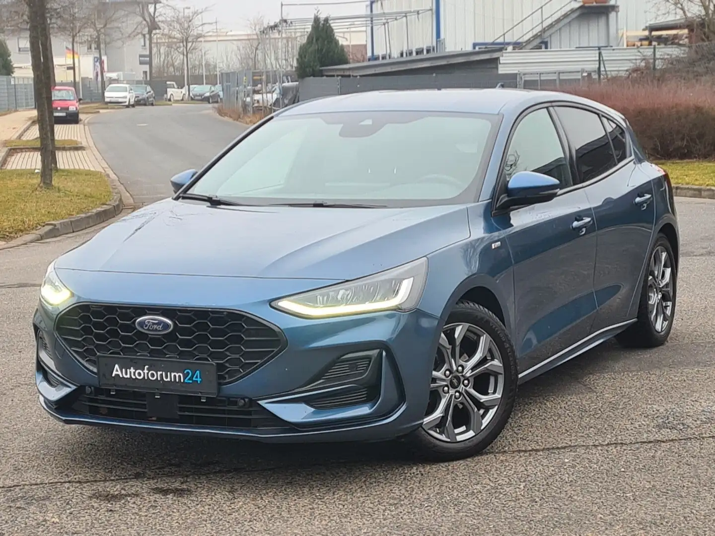 Ford Focus Lim. ST-Line*Navi*Tempo*SHZ*PDC* Blau - 1