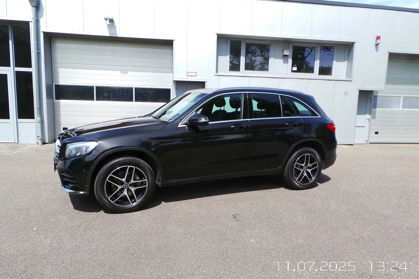 Mercedes-Benz GLC 220 d 9G 4Matic AMG NAVI,PANO,CAM,AHK,LED Zwart - 2