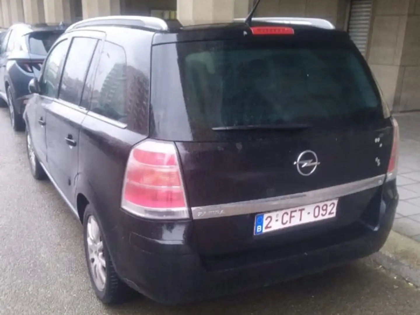 Opel Zafira 1.8i XER 16v Enjoy Noir - 2
