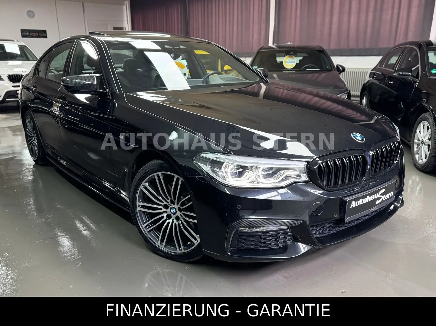BMW 520 d Lim xDrive M Sport 360°Cam DisplayParken Noir - 1