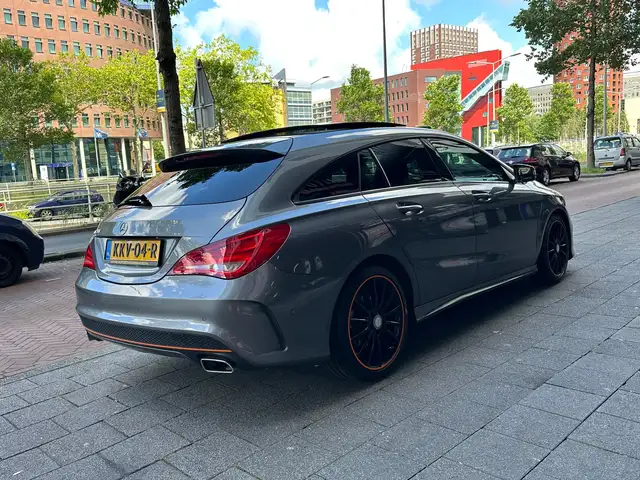 Mercedes-Benz Cla view 3
