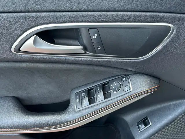 Mercedes-Benz Cla view 19