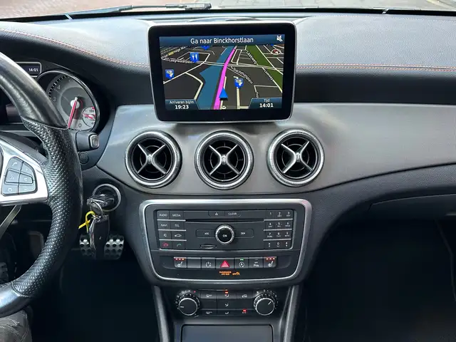 Mercedes-Benz Cla view 15