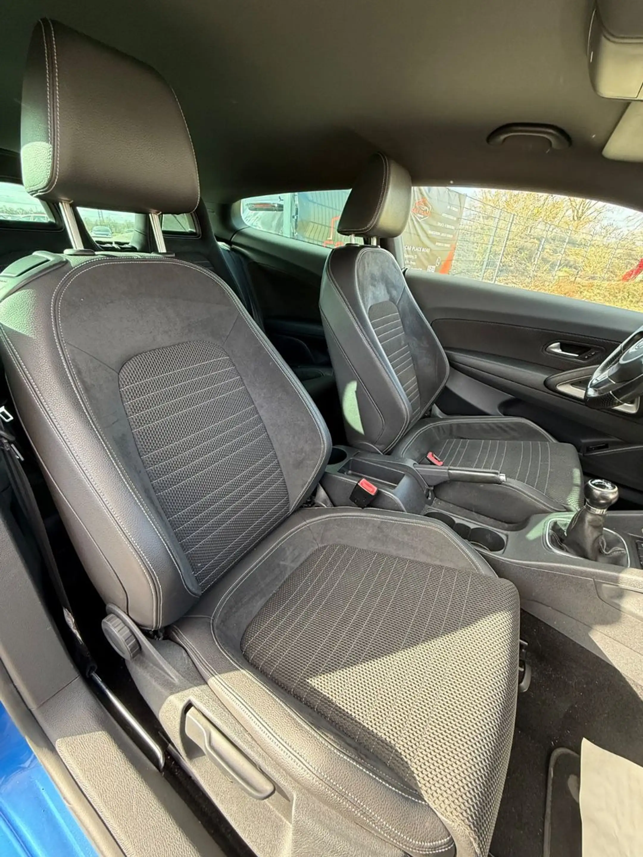 Volkswagen Scirocco 1.4 TSI TÜV NEU/SPORTPAKET/SHZ/PDC — photo 12