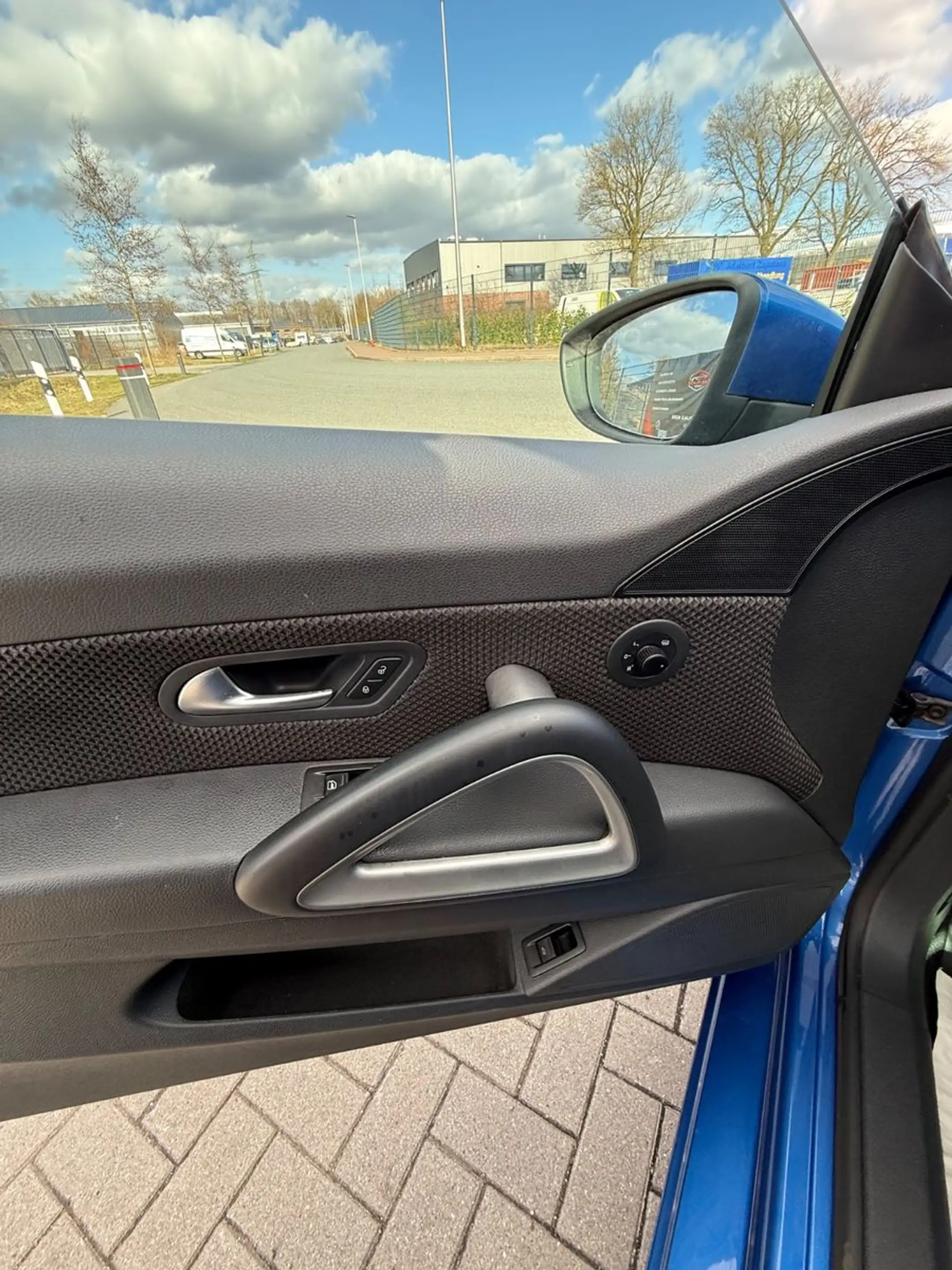 Volkswagen Scirocco 1.4 TSI TÜV NEU/SPORTPAKET/SHZ/PDC — photo 14