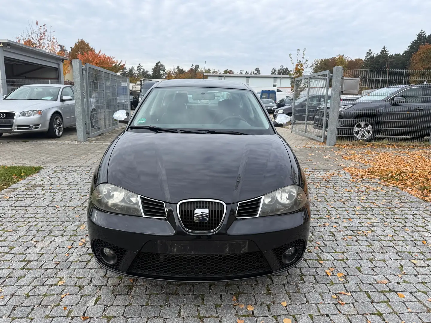 SEAT Ibiza Reference - TÜV 10.2026. - Schwarz - 2