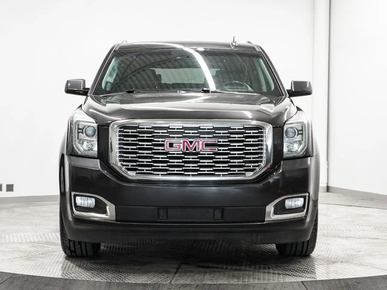 GMC Yukon снимка GMC Yukon