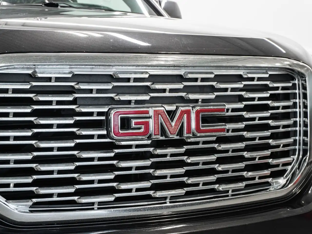 GMC Yukon снимка GMC Yukon