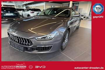 3.0 V6 GranLusso LED+Navi+SHZ+2xKlima+PDC