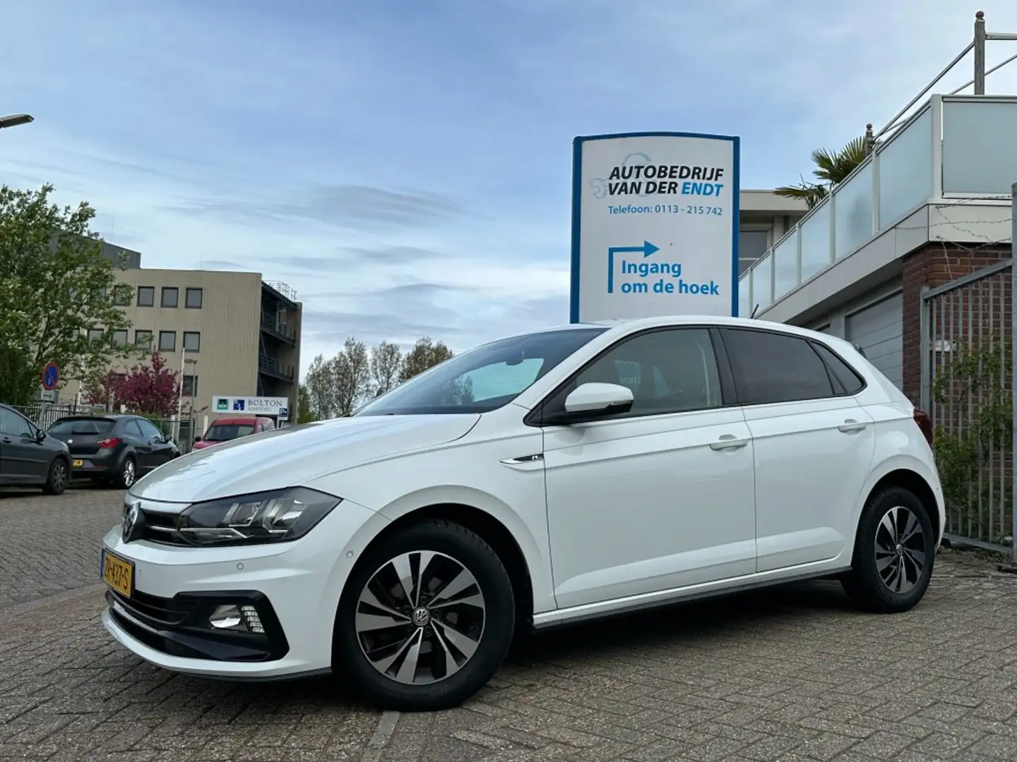Volkswagen Polo 1.0 TSI Comfortline Business  R-Line  Camera  Virt Bianco - 1