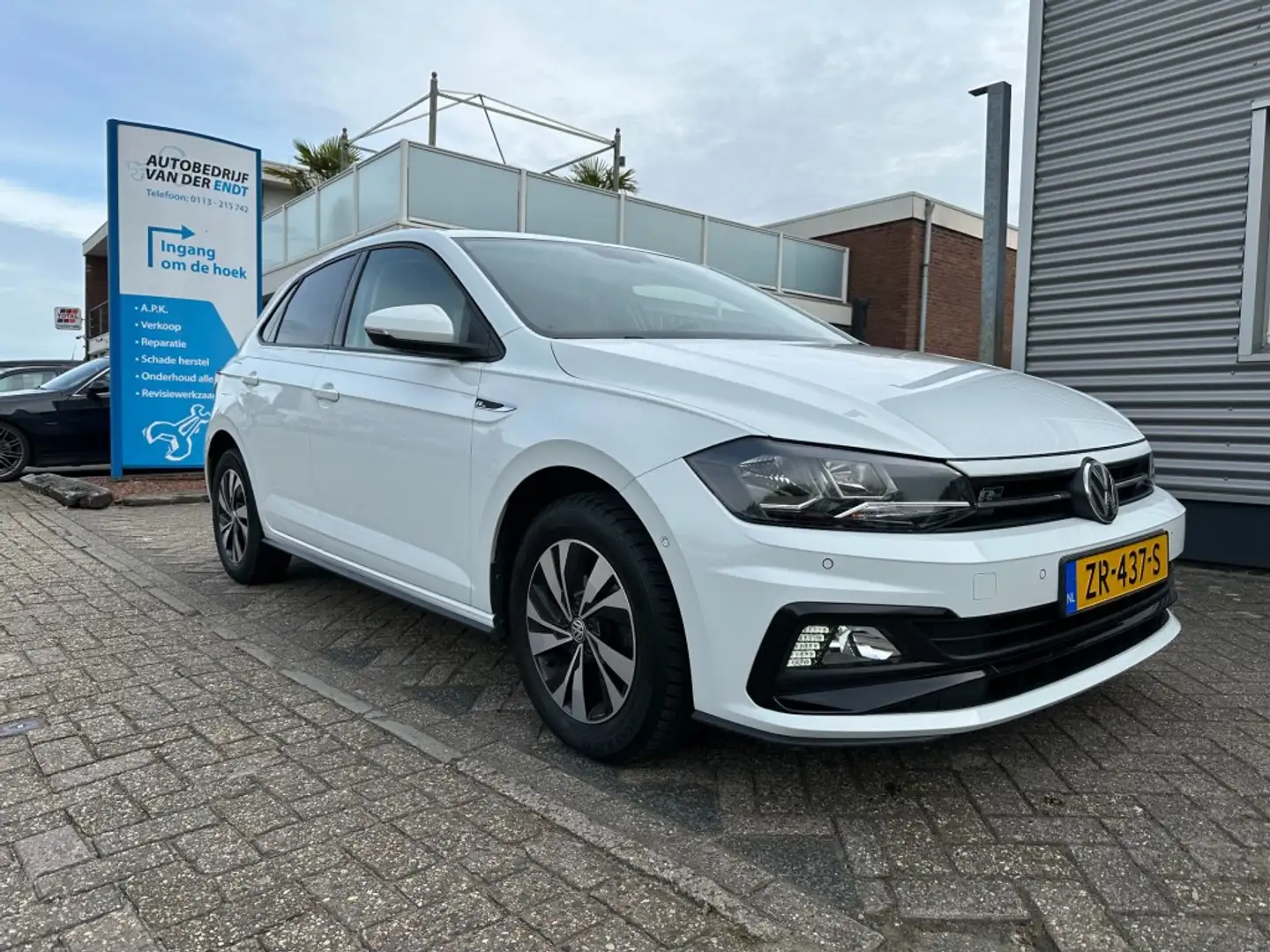Volkswagen Polo 1.0 TSI Comfortline Business  R-Line  Camera  Virt Bianco - 2