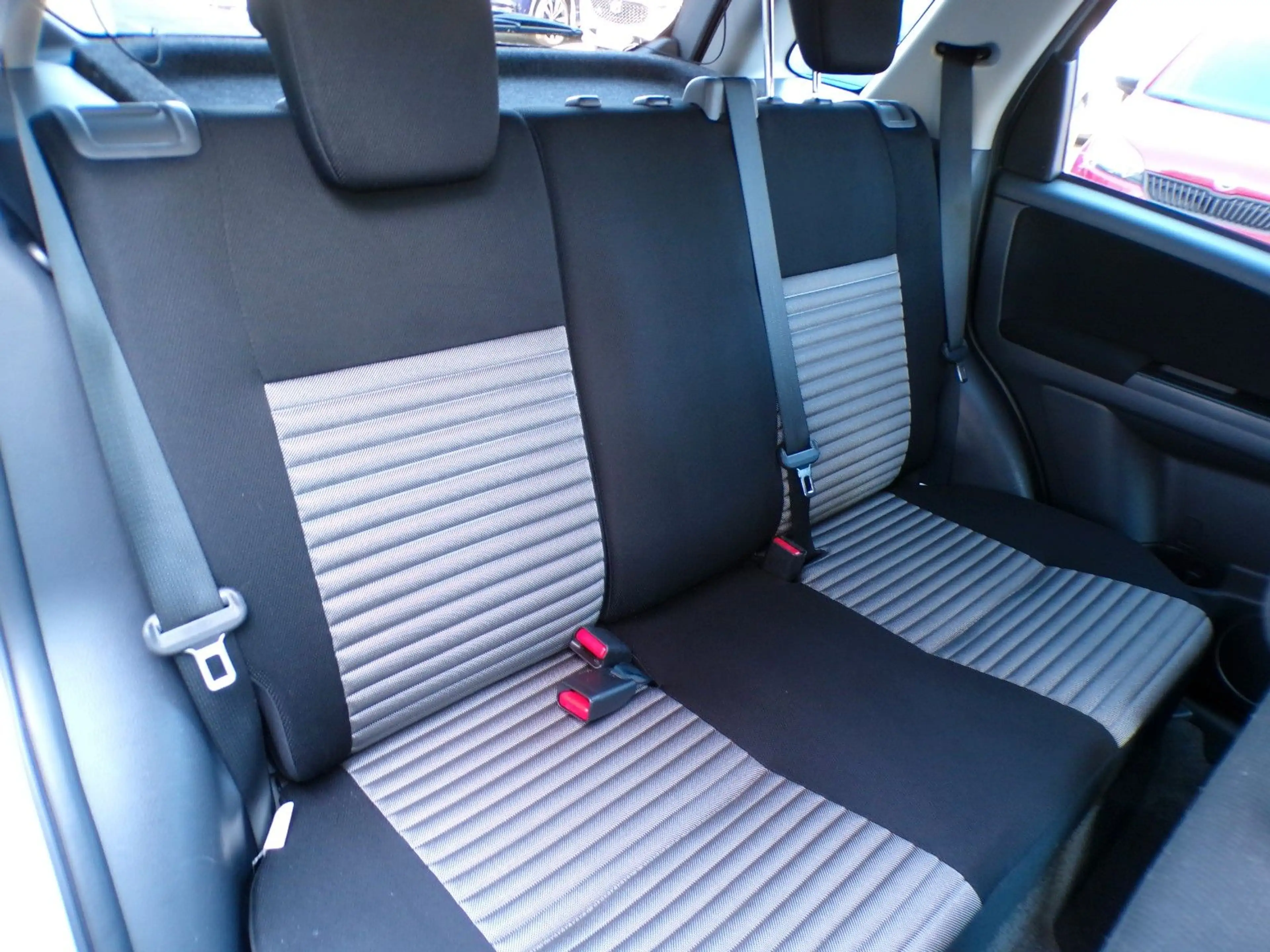 Suzuki SX4 1.6 VVT 2WD mit AHK. — photo 13