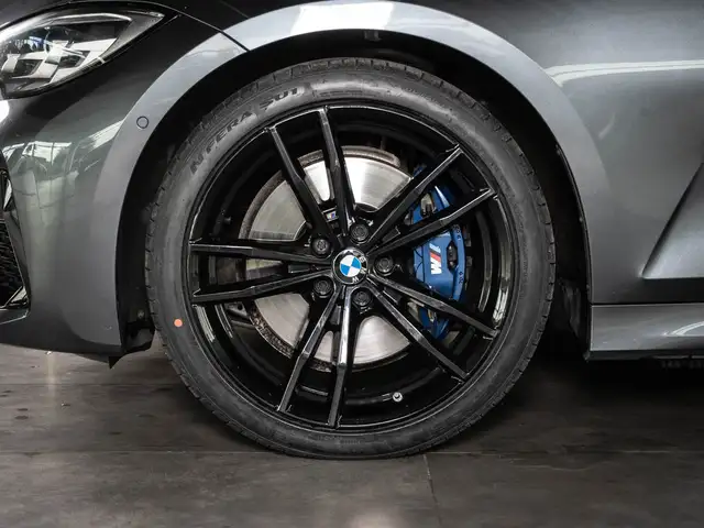 BMW M3 view 6