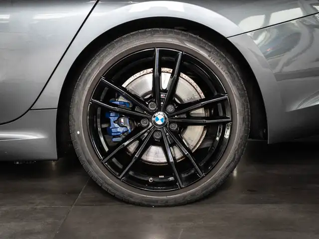 BMW M3 view 4
