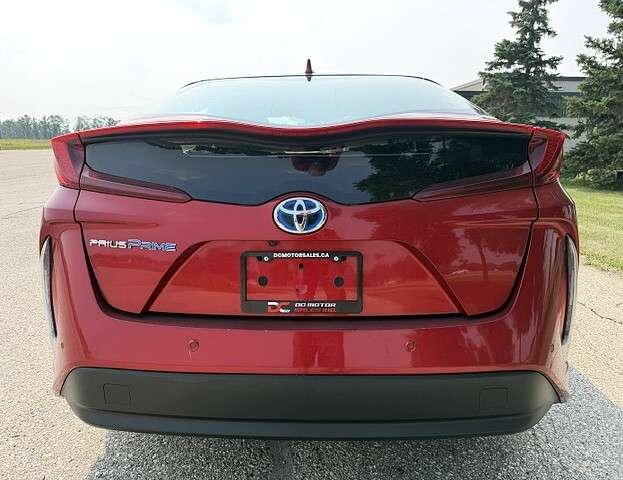 2019 Toyota Prius TECHNOLOGY PKG LEATHER | NAVIGATION | NEW TIRES — снимка 1