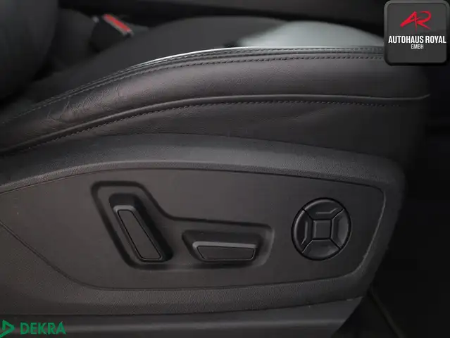 Audi E-Tron view 12
