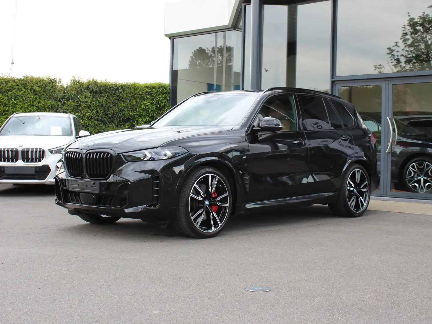 BMW X5 xDrive50e M Sport / SKYLOUNGE / HUD / 360CAM / TRK Black - 2