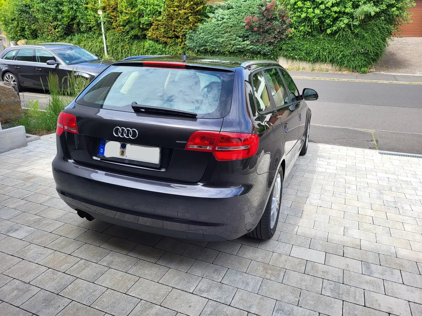 Audi A3 A3 Sportback 1.4 TFSI Sportback Ambiente Černá - 2