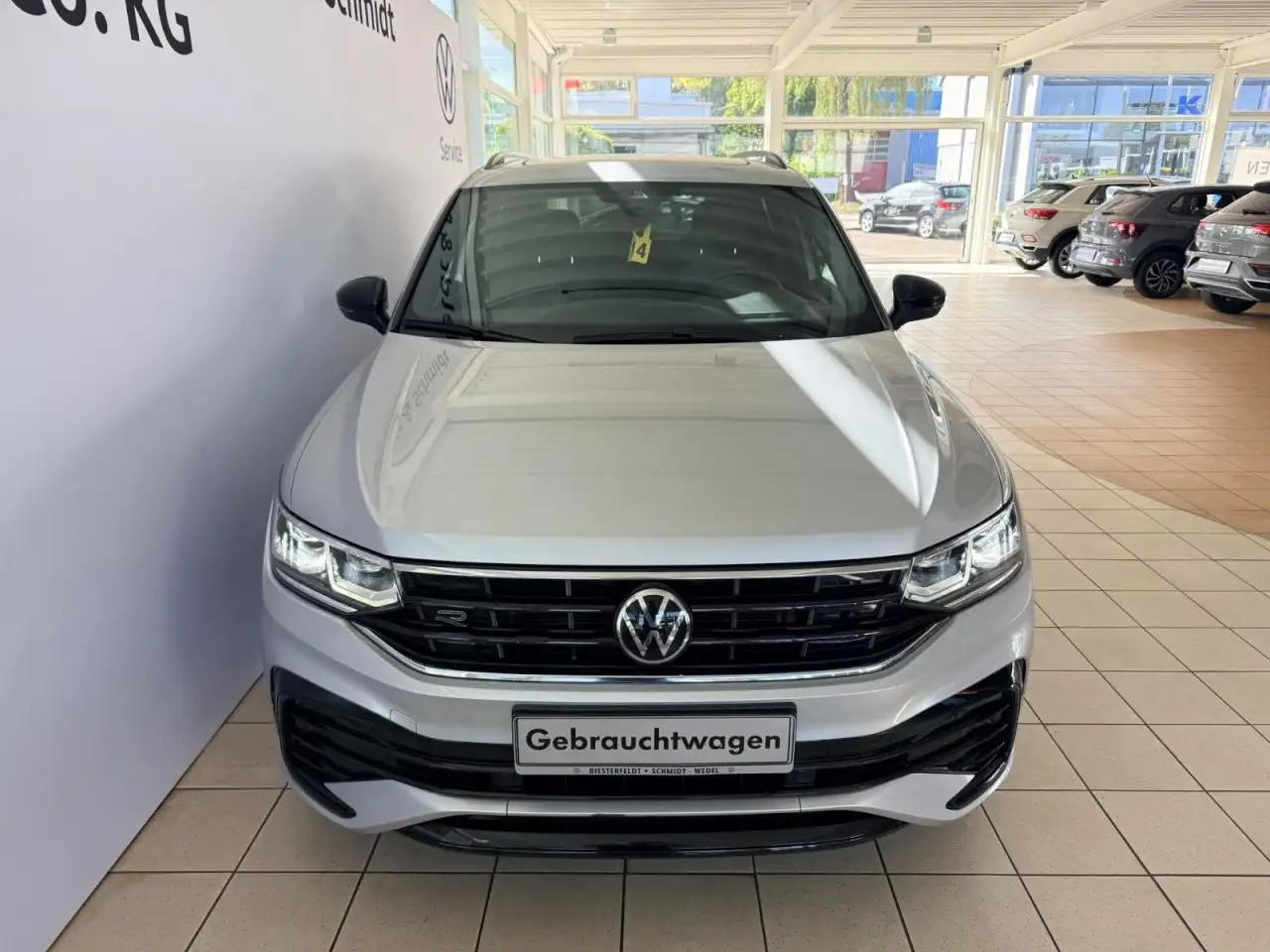 Volkswagen Tiguan 2.0 TDI R-Line DSG AHK Matrix Pano Klima Navi, миниатюра 2
