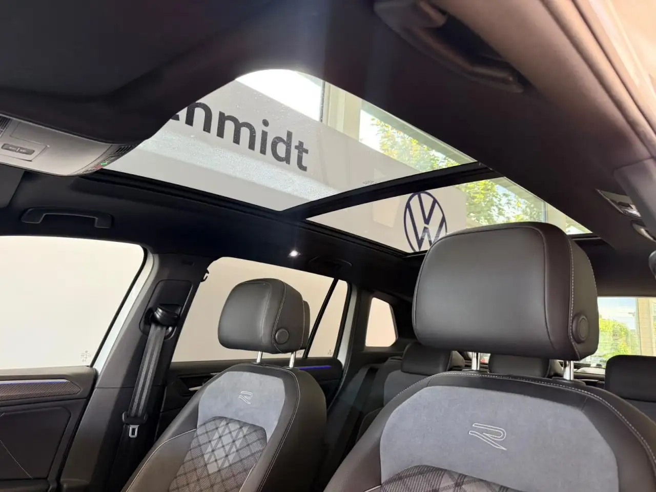 Volkswagen Tiguan 2.0 TDI R-Line DSG AHK Matrix Pano Klima Navi, миниатюра 6
