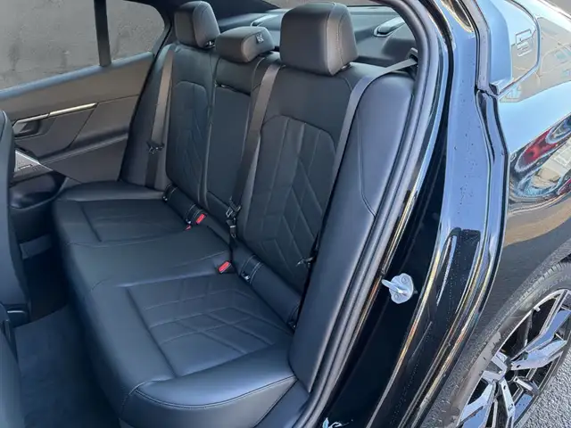 BMW M view 13