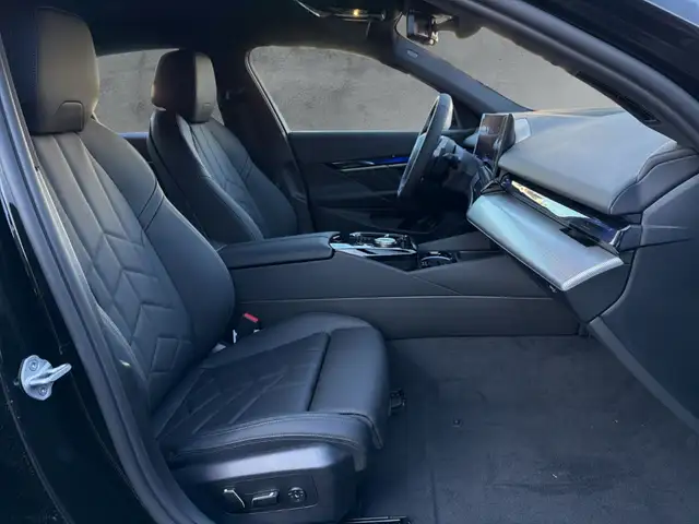 BMW M view 11