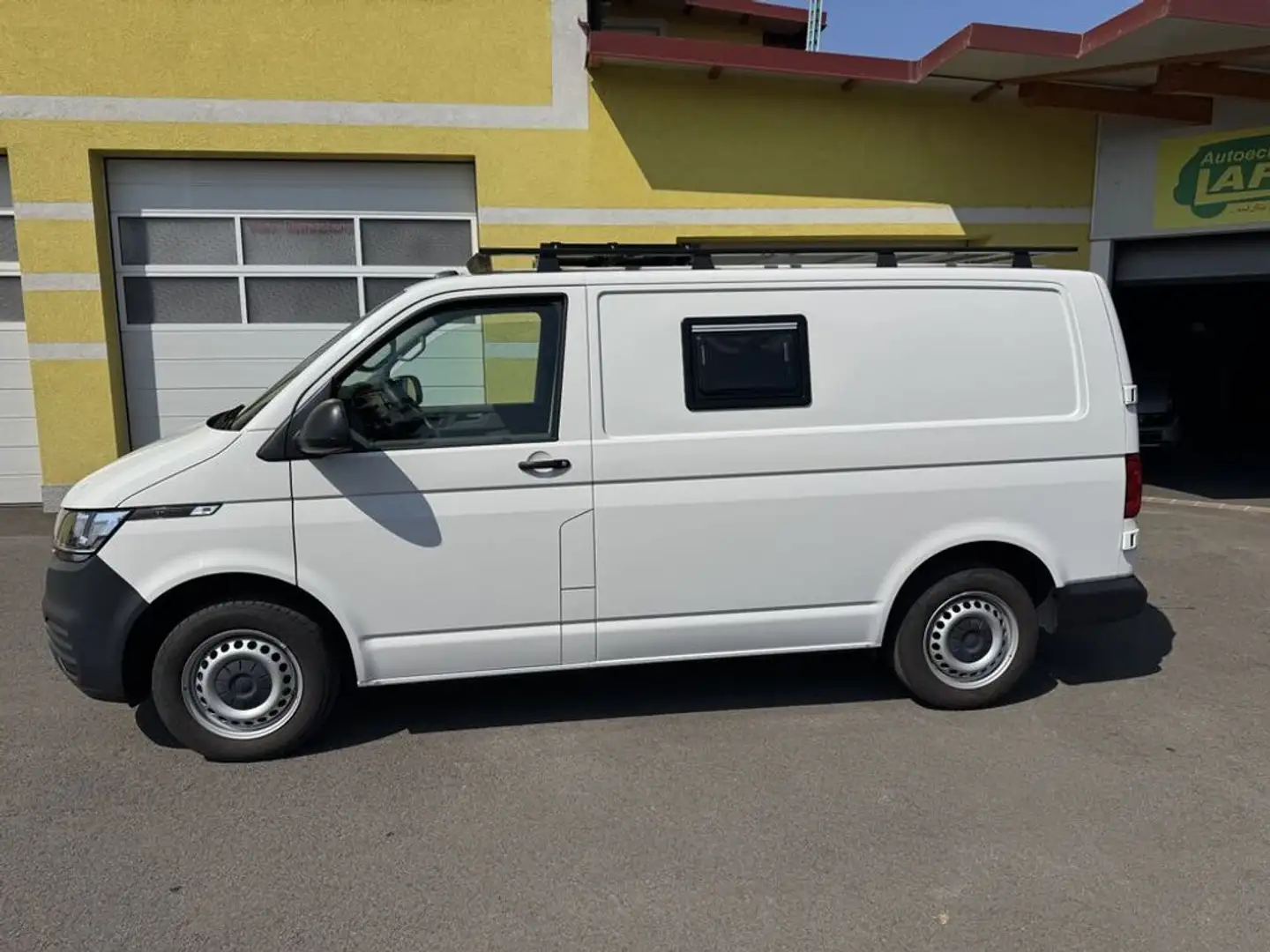 Volkswagen T6.1 Transporter Kasten -1Besitz nur 54000km TOP!! Weiß - 2