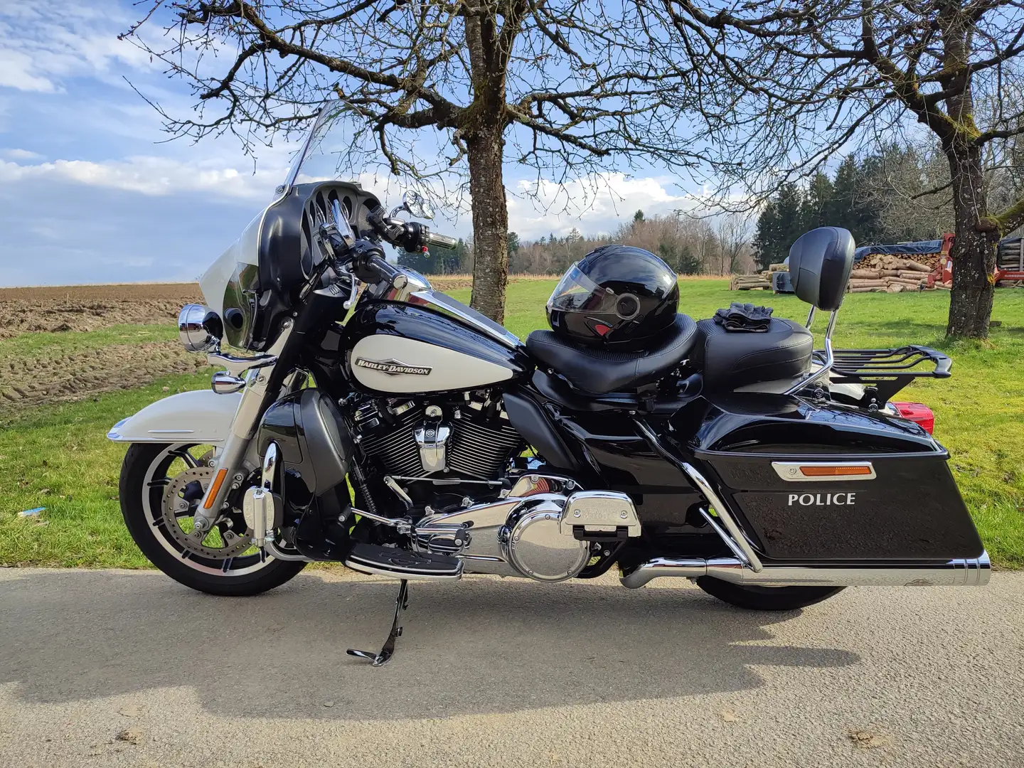 Harley-Davidson Electra Glide Electra Glide Police Jekill & Hyde Černá - 1