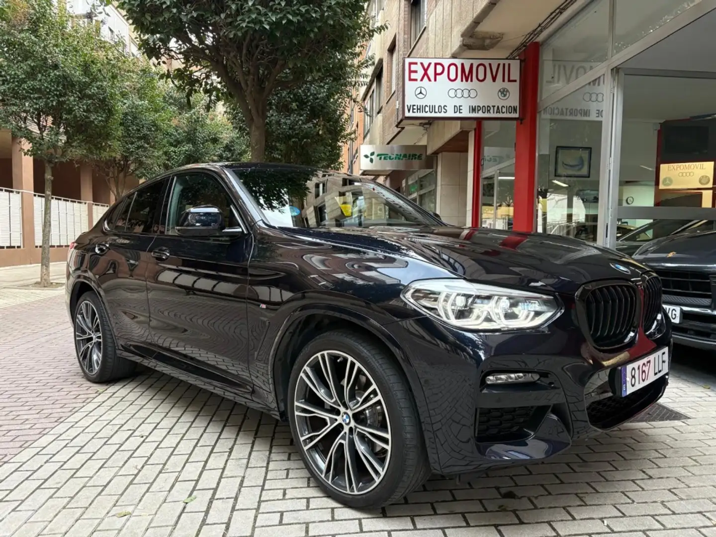 BMW X4 xDrive 20dA Zwart - 2