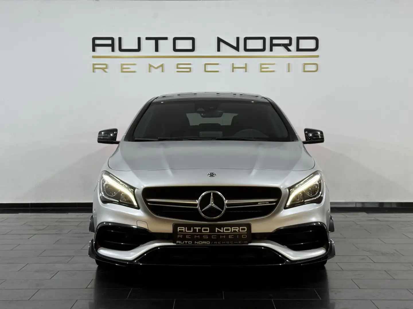 Mercedes-Benz CLA 45 AMG *Pano*Aero*Night*Cam* Silber - 2