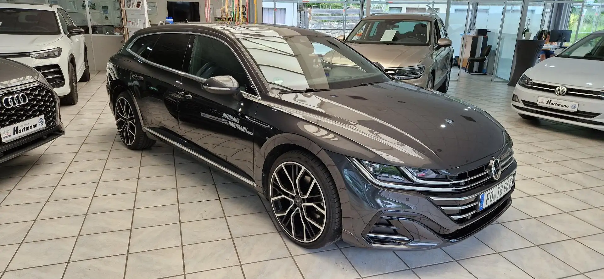 Volkswagen Arteon Shooting Brake R-Line 1,4 eTSI, DSG Matrix Nappa/C Grau - 2