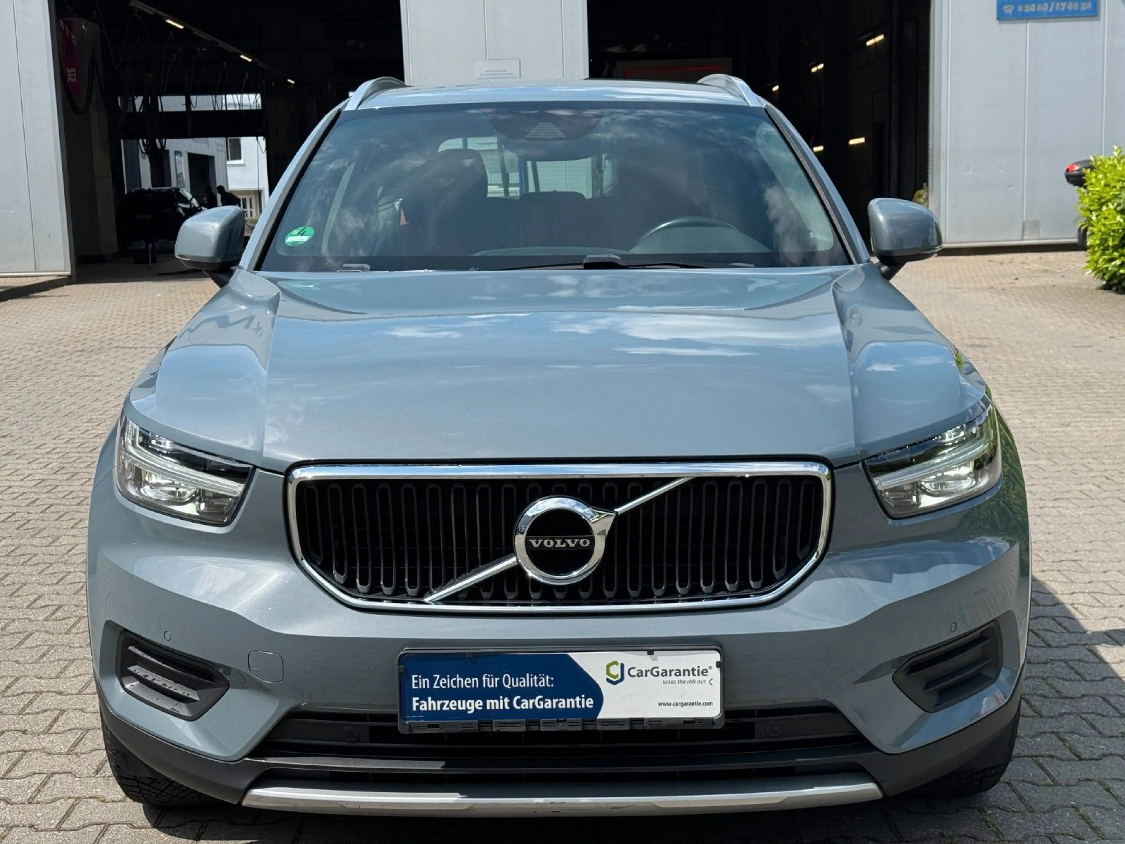 Volvo XC40 Momentum Pro AWD Garantie* Leder* Keyless* — photo 4