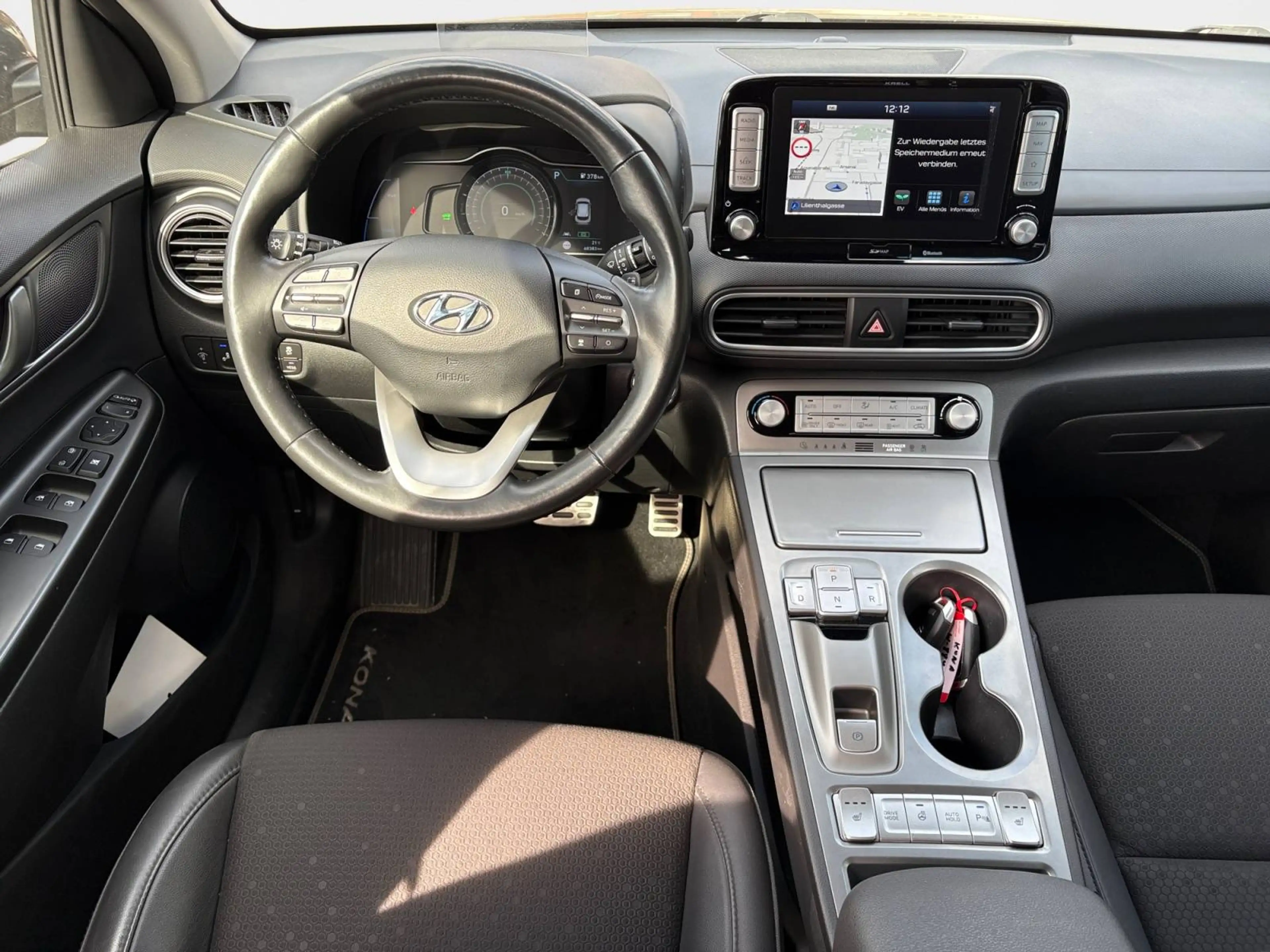 Hyundai KONA — photo 12