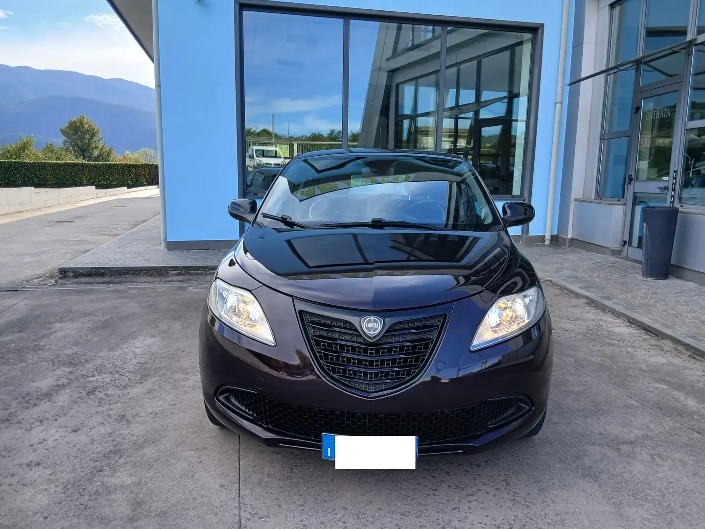 Lancia Ypsilon Ypsilon 1.2 8v Silver c/clima 69cv Lilla - 1