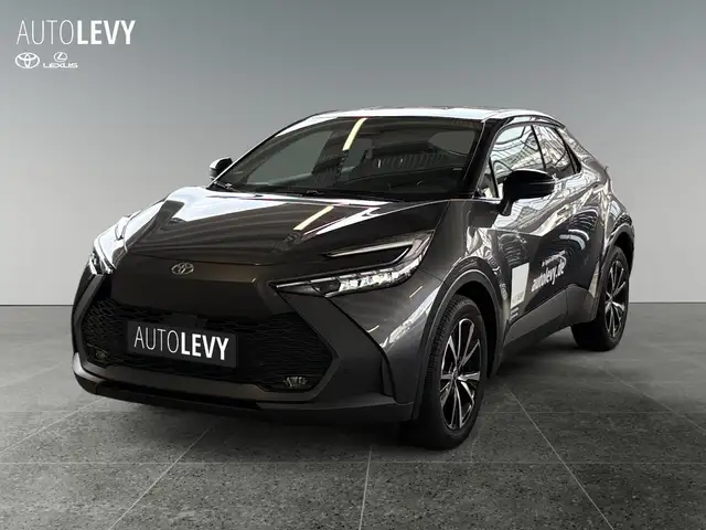 Toyota C-HR view 2