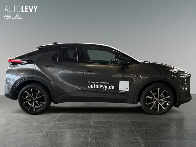 Toyota C-HR view 7