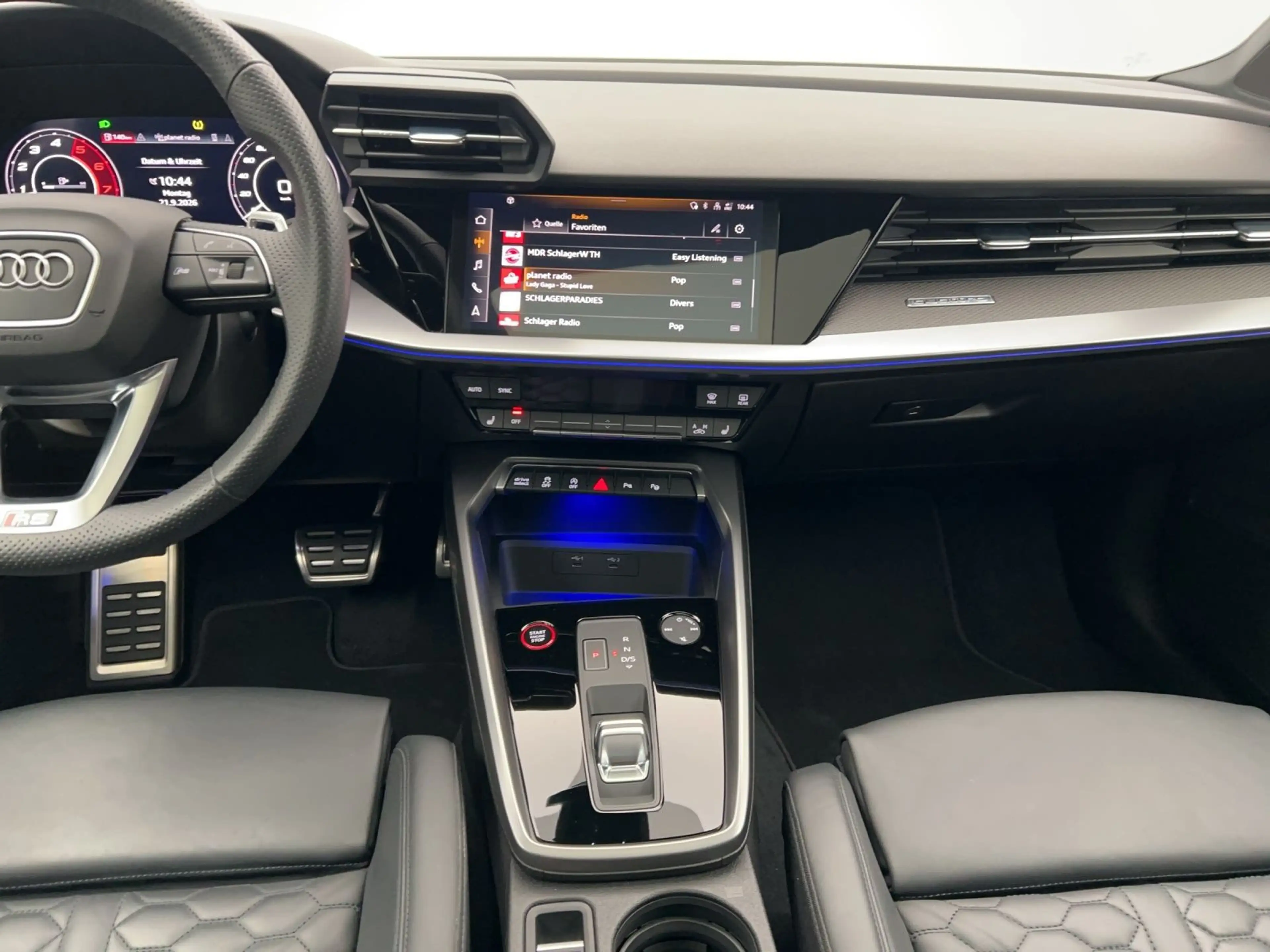 Audi RS3 S tro*B&O*Pano*Matrix+Virtual*Nav — photo 7