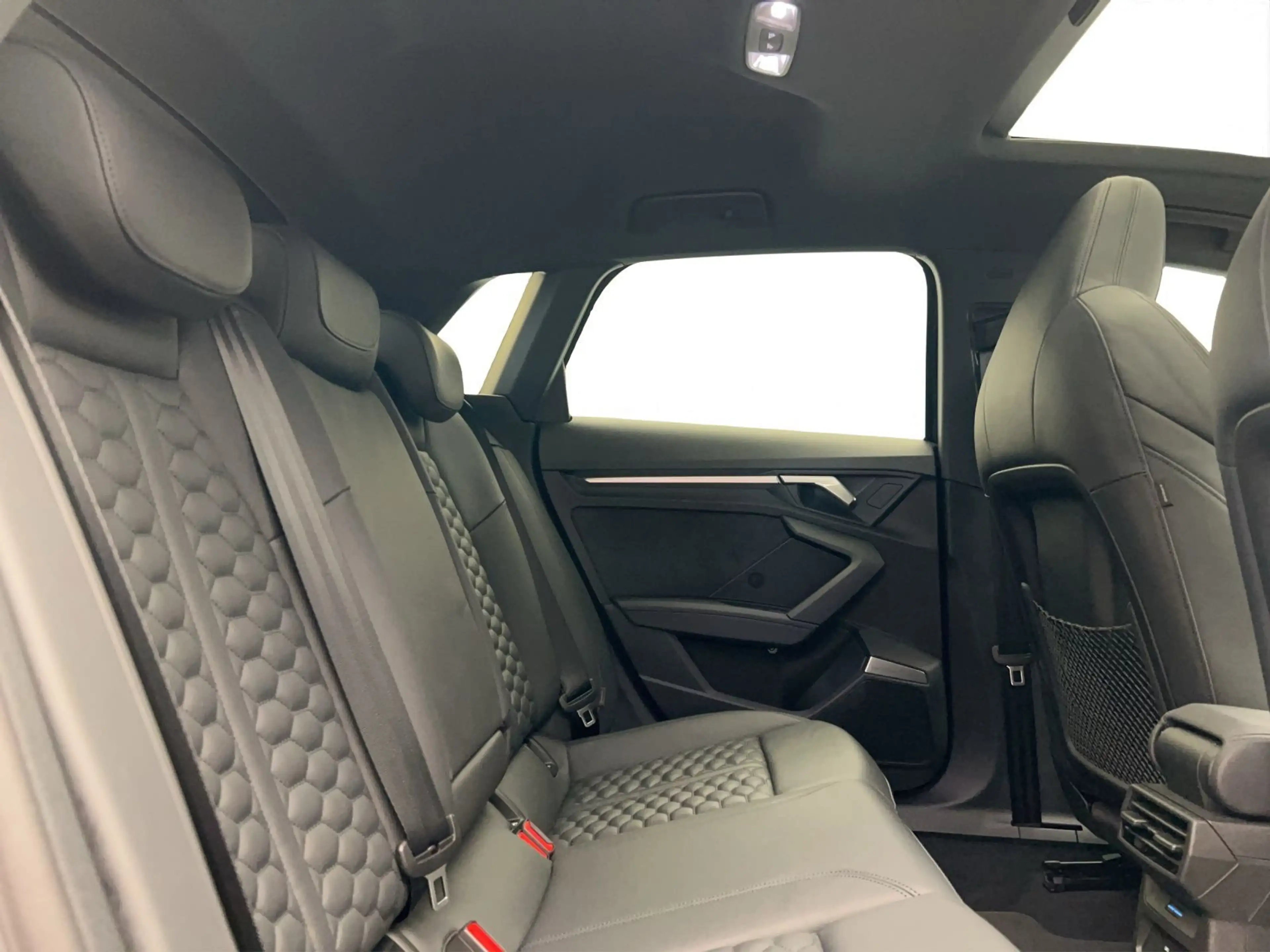 Audi RS3 S tro*B&O*Pano*Matrix+Virtual*Nav — photo 15